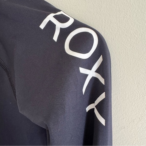 Roxy Long Sleeve Surf Swim Shirt Size Small - Picture 4 of 9